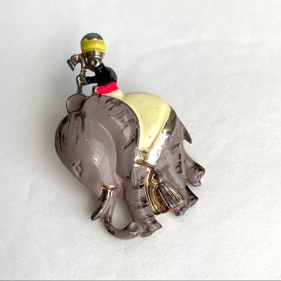 Vintage Elephant Brooch - Picture 2 of 7